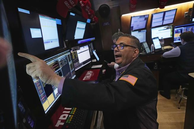 Stocks Hold Steady After Latest Trump Tariffs