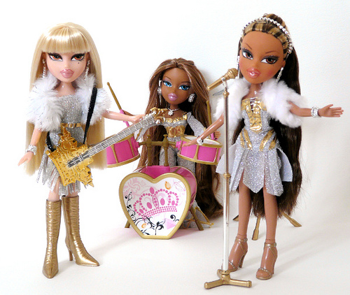 Judge Gives Bratz Doll Line to Rival Mattel