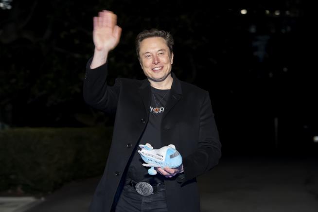 Musk Orders Federal Workers to Detail Their Workweek