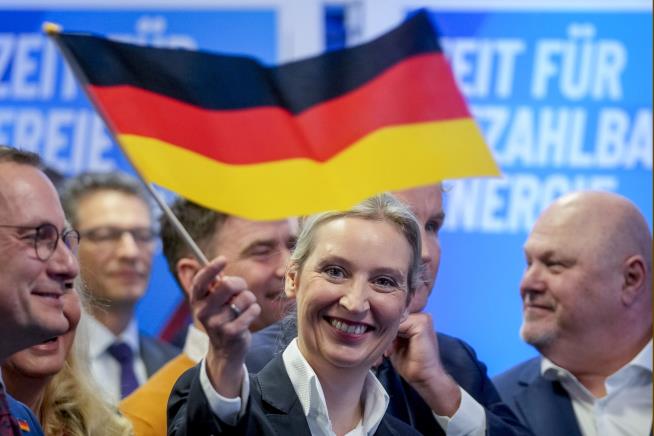 Germany Turns Right, Backing Conservative Bloc and AfD