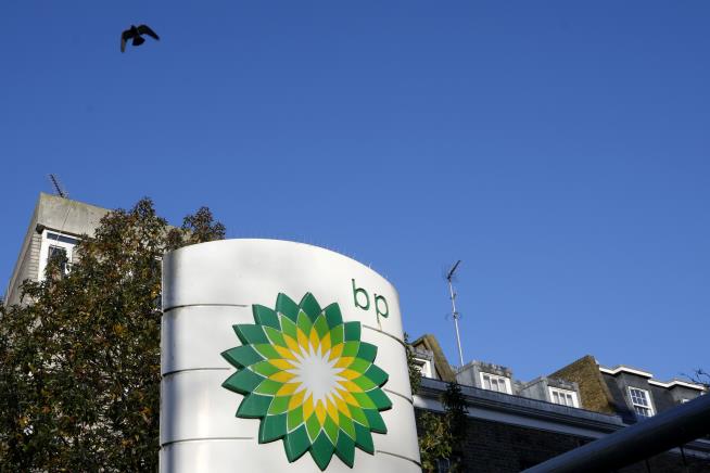 BP Shifts Focus to Oil, Cuts Green Spending