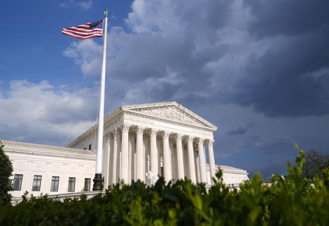 SCOTUS Ruling May Help White, Straight Workers