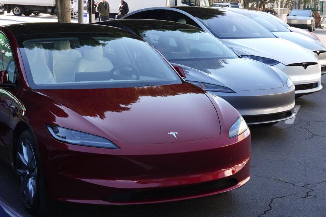 Tesla, GM Take Brand Loyalty Honors