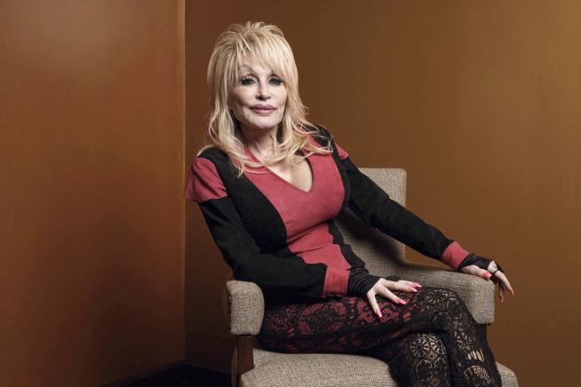 How Parton's Late Husband Figured in 'Jolene'