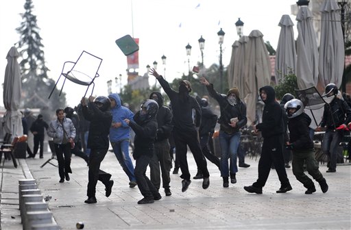 Youth Continue Violent Riots in Greece