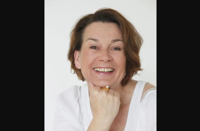 Bestselling Crime Novelist Murdered on Houseboat
