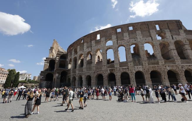 American Impaled at Rome's Colosseum
