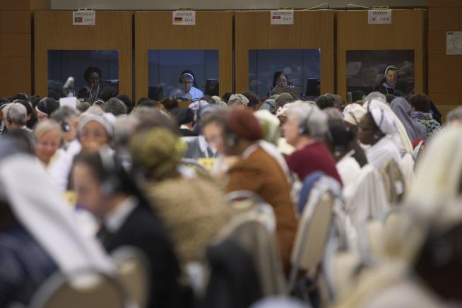 In Rome, Nuns Are Gathering, Too