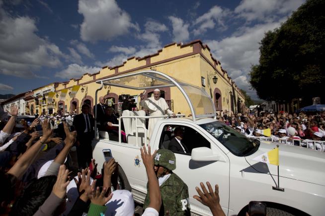 Pope Francis Donated a Popemobile to the Children of Gaza