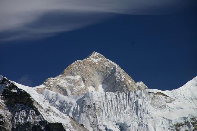 US Climber Dies on 5th-Highest Peak