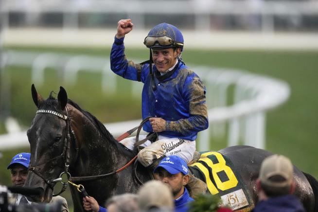Penalized Jockey Says He Had to Use Crop on Sovereignty
