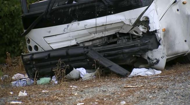 1 Dead, 32 Injured When Tour Bus Hits SUV