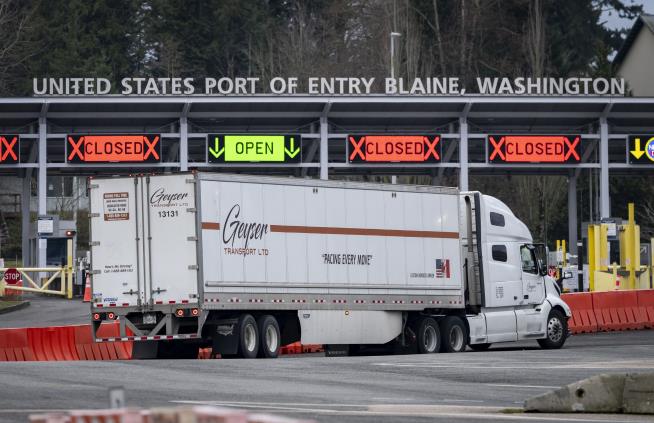 Border Checkpoint Searches Turning Off More Canadians