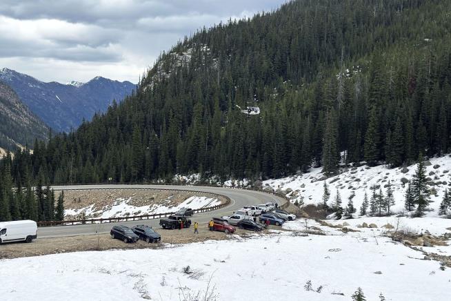 Official Describes Harrowing Hours for Survivor of Cascades Plunge