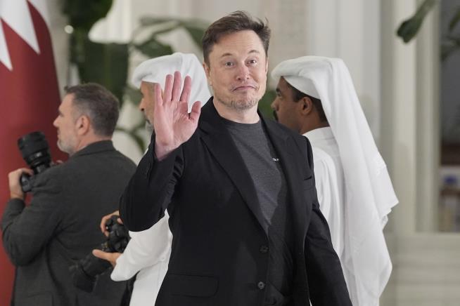 Musk's Chatbot Suddenly Sounds a Lot Like Him
