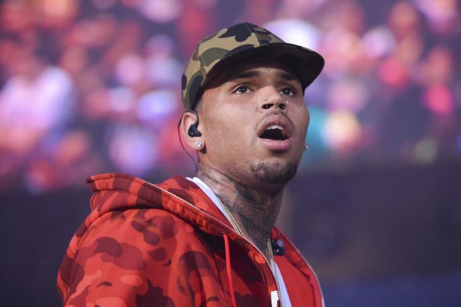 Chris Brown Arrested in UK