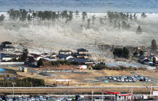 Manga Artist's Prediction Has Travelers Avoiding Japan