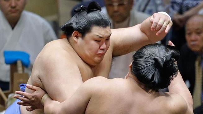 In Japan, a Sumo Shocker