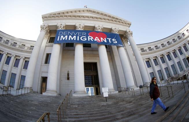Administration Names, Warns 500 Sanctuary Jurisdictions