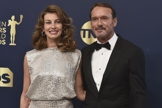 Daughter of Hill, McGraw Comes Out as Queer