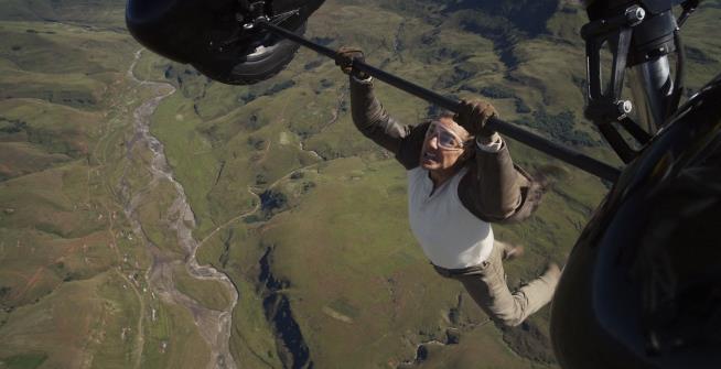 Tom Cruise Scores Himself a Guinness World Record