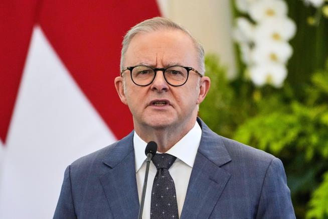 Australian PM Condemns Injury of Reporter in LA