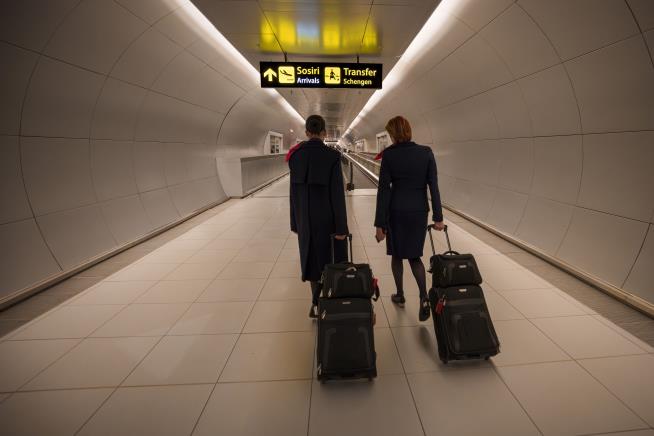 Fake Flight Attendant Boarded Dozens of Planes