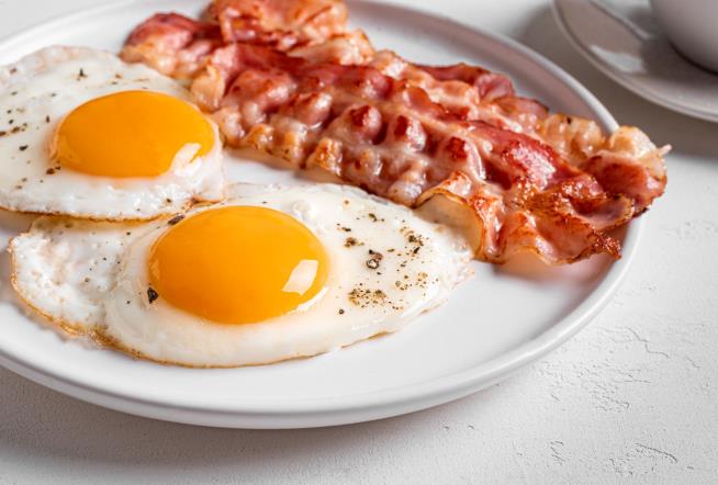 Egg Prices Cool, but Now Bacon Is in the Hot Seat