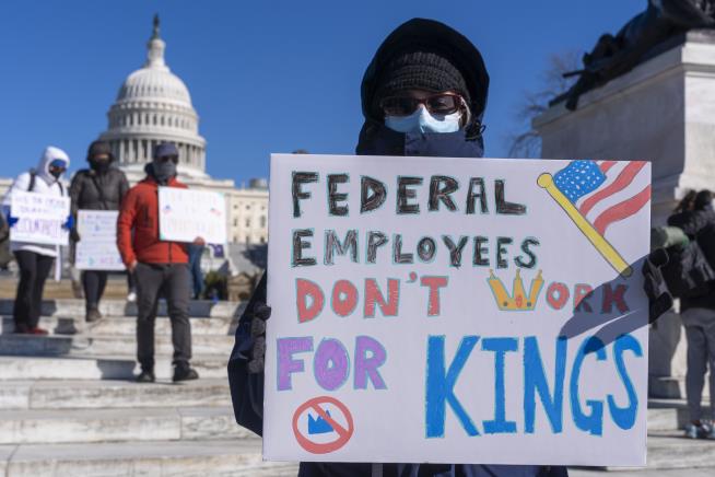 Large Crowds Expected for 'No Kings' Protests Across US