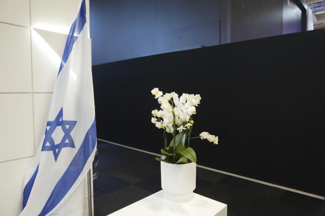 France Shuts Israeli Booths at Paris Air Show