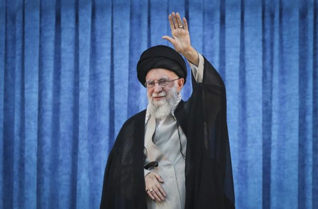 Trump: We Won't Kill Iran's Leader, 'for Now'