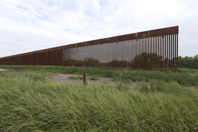Texas Cuts Off Money Flow for Border Wall Build