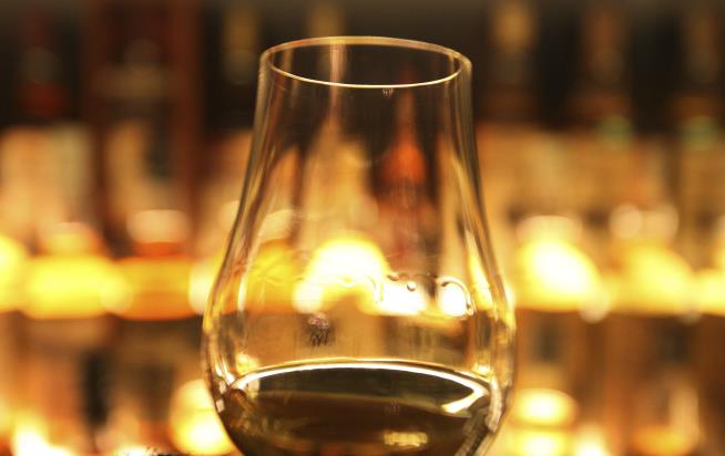 A Drink or Two a Day? Feds Are Ditching That Advice