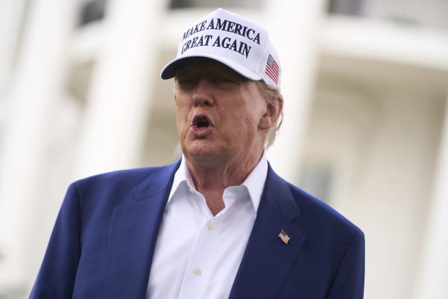 Trump: 'Stupid' Powell Won't Cut Rates