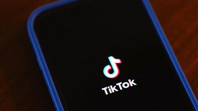 Trump to Throw TikTok a Third Lifeline