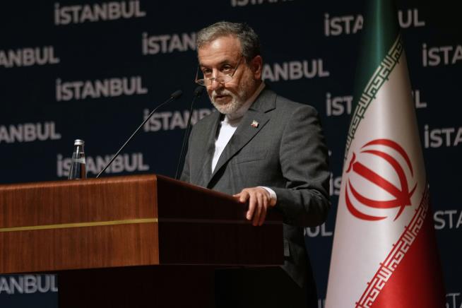 Putin to Meet With Iran's Foreign Minister
