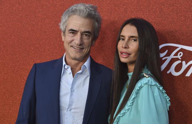 Dermot Mulroney's 14-Year Marriage Is Over