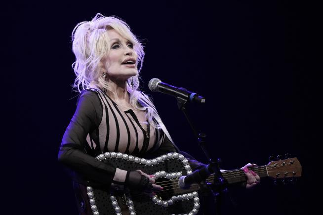 Dolly Parton, 79, to Make Her Vegas Return