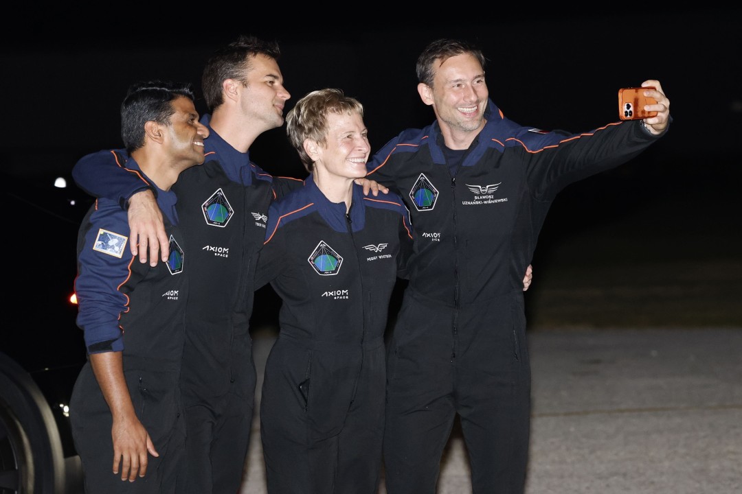 Astronauts From India, Hungary, Poland Blast Off for ISS