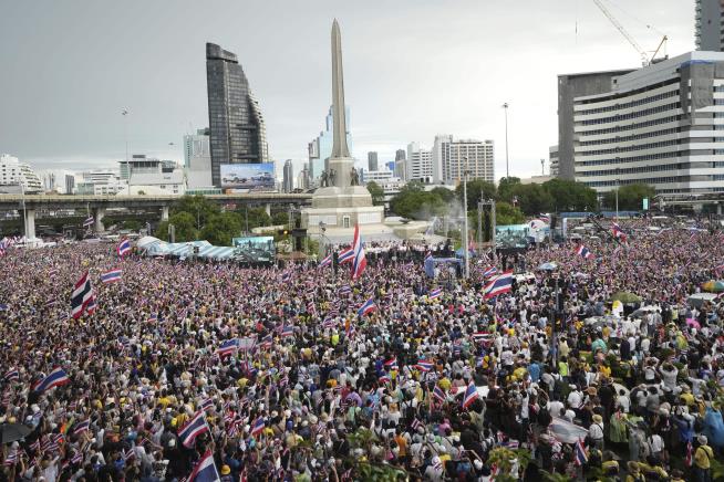 Court Suspends Thailand's Leader Over Leaked Phone Call