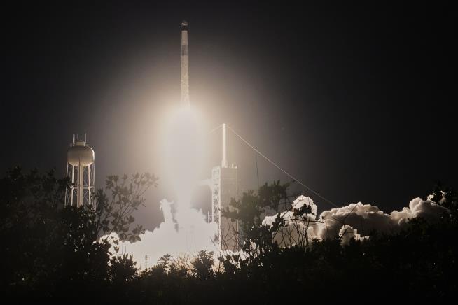 Space Mission Loses Remains of 160 People