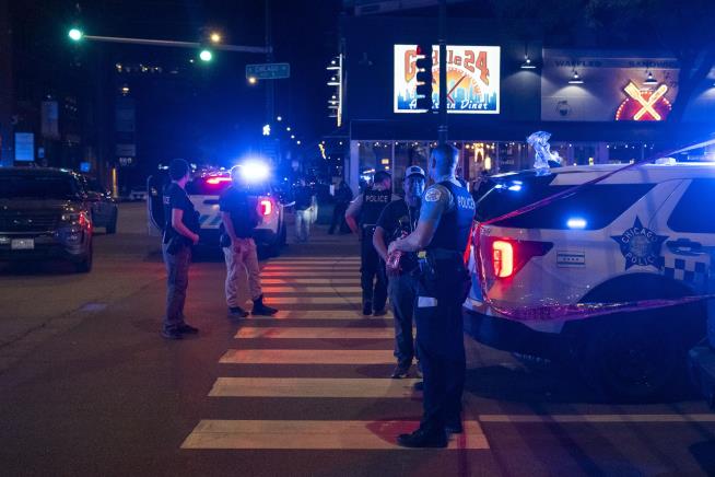 55 Shot, 8 Killed Over Long Weekend in Chicago