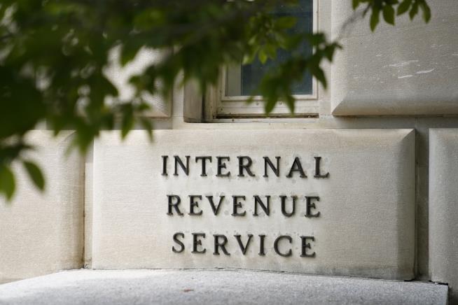 IRS: Pastors Should Be Able to Endorse Political Candidates