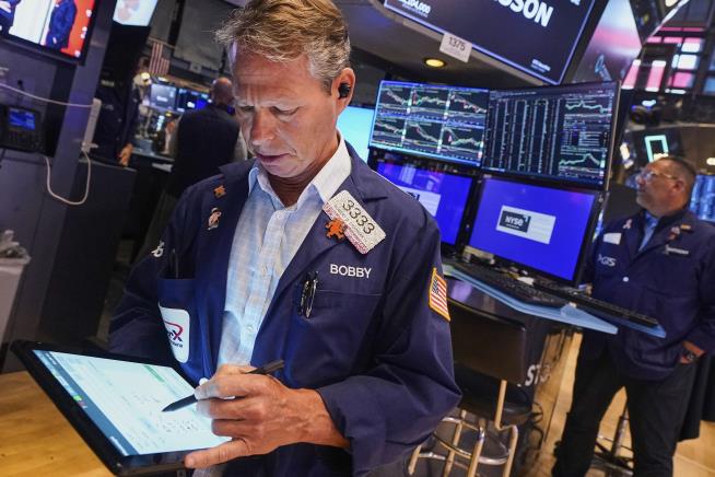 Stocks Rise as Trade Talks Press Ahead