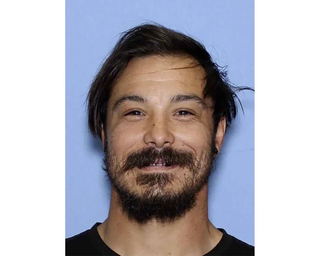 Idaho Tip on Dad Wanted in Death of 3 Girls Leads Nowhere