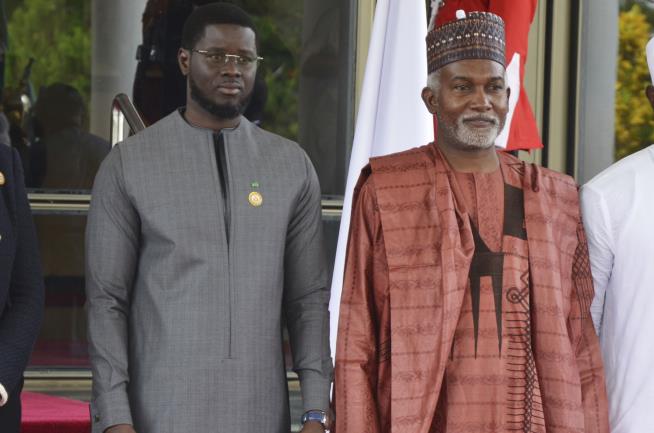 Nigerian Official Quotes Rap Lyric in Rebuffing US