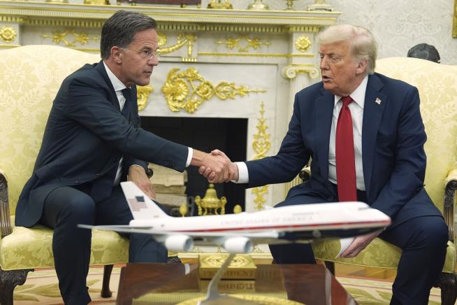 Trump Threatens Russia With Harsh Tariffs if No Ukraine Deal