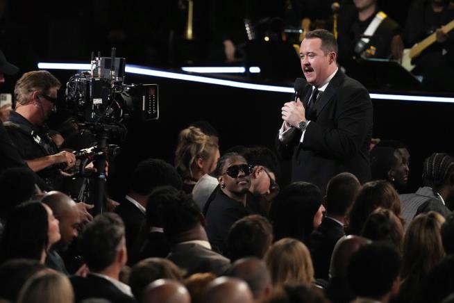 4 Dicey Jokes From Shane Gillis' ESPY Set