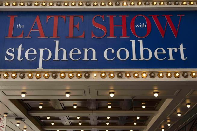 Guild Urges Bribery Probe After Colbert's Cancellation