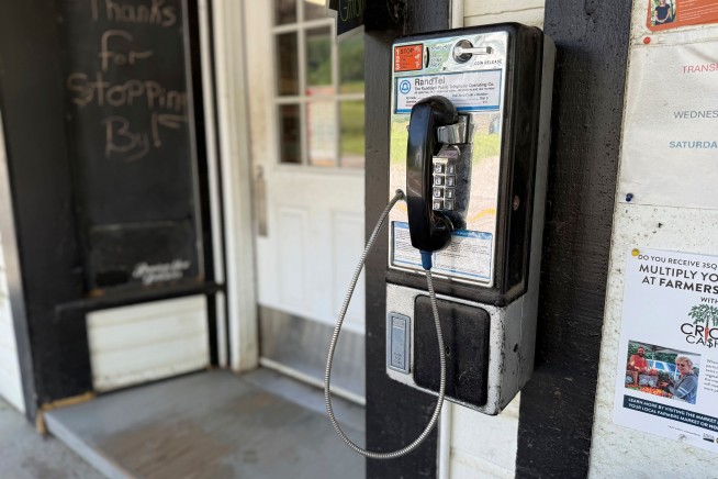 One Man in Rural Vermont Is Setting Up Free Pay Phones